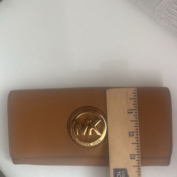 Michael Kors Tan Pebble Leather Wallet AS IS - Picture 8 of 11
